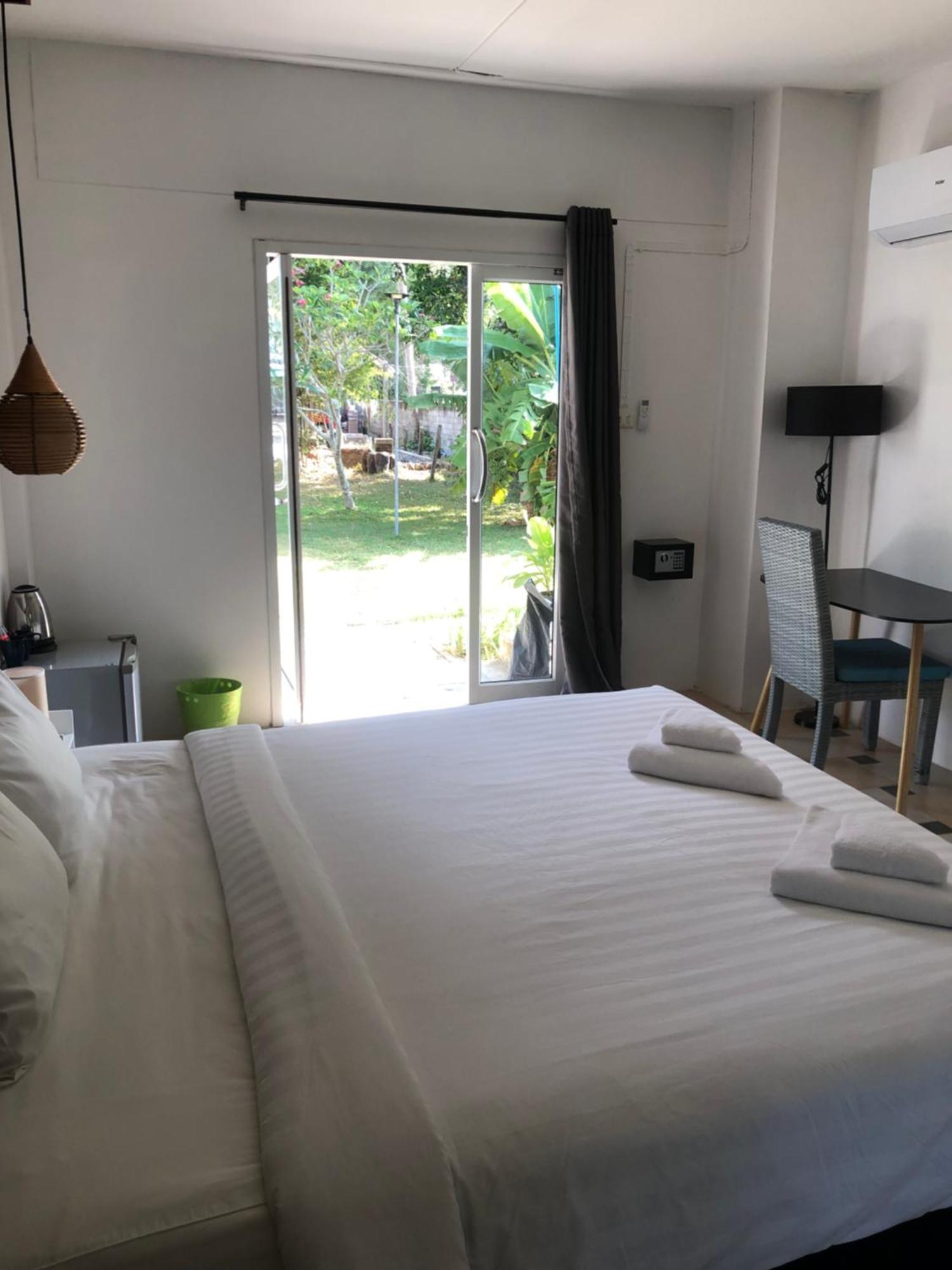 Wild Wood X Hansa Beach Fitness Resort Thongsala Ngoại thất bức ảnh